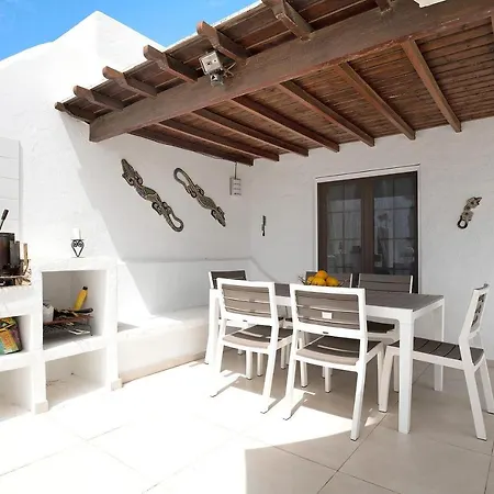 Puerto Chico E Playa Blanca